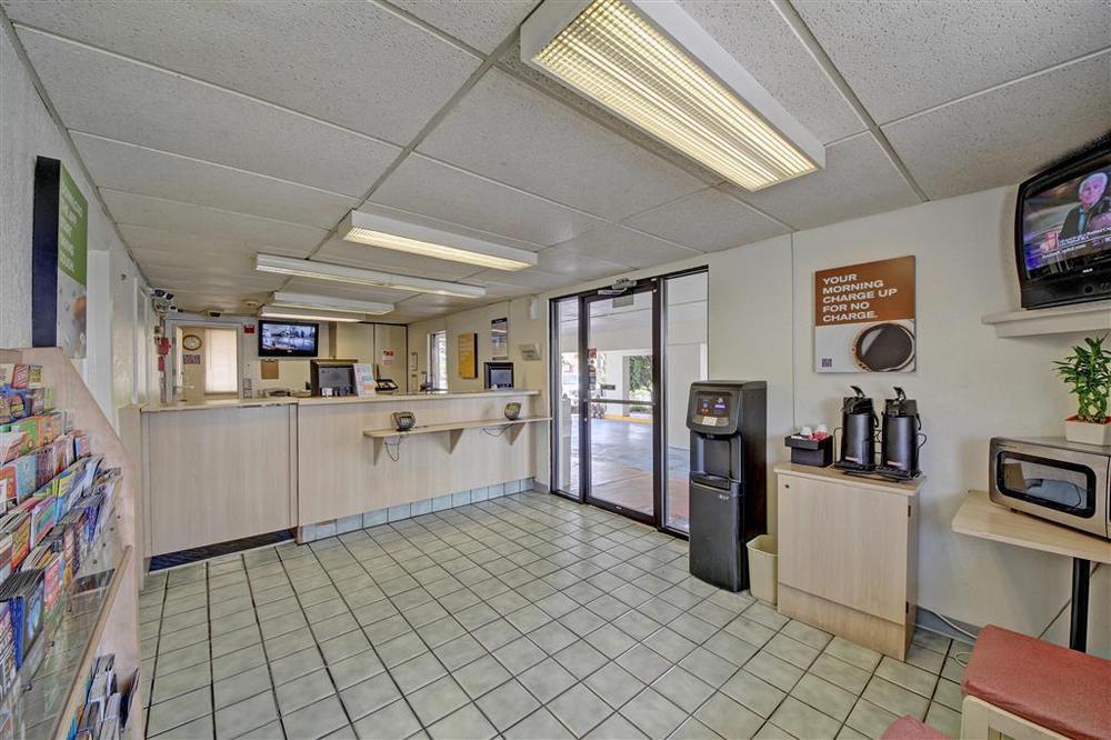 Red Roof Inn San Antonio Northeast - Rittiman Rd Interior foto
