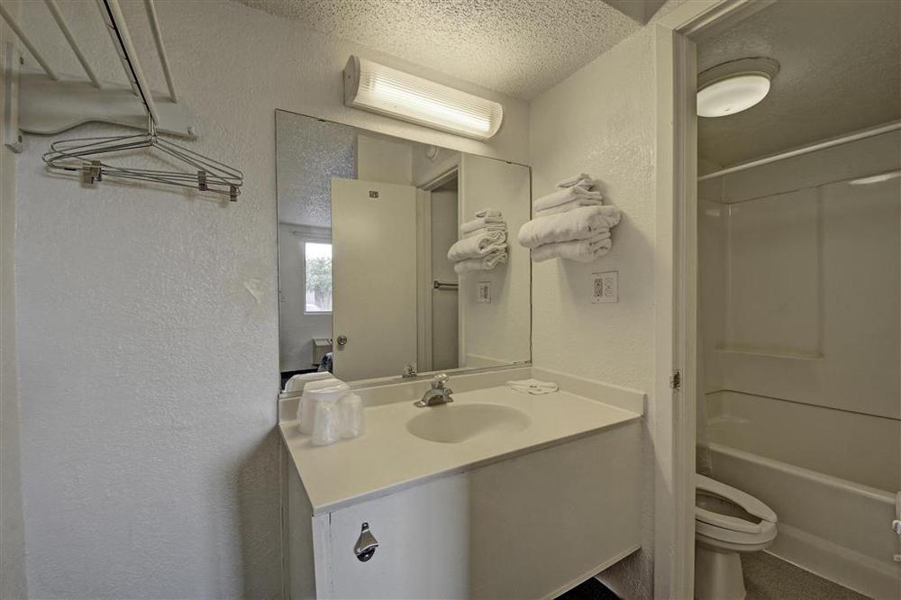 Red Roof Inn San Antonio Northeast - Rittiman Rd Habitación foto