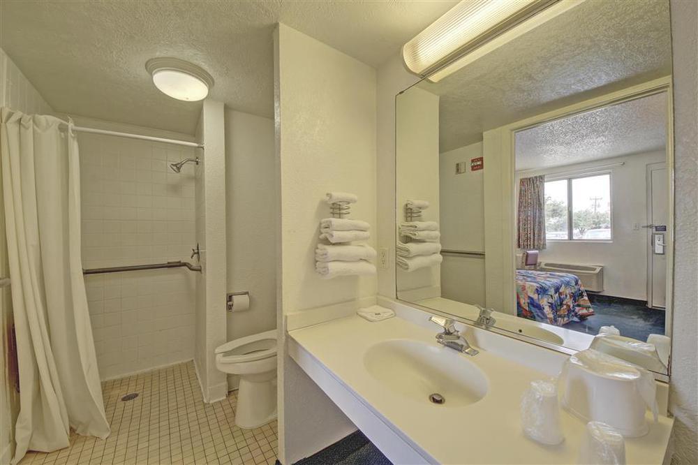 Red Roof Inn San Antonio Northeast - Rittiman Rd Habitación foto